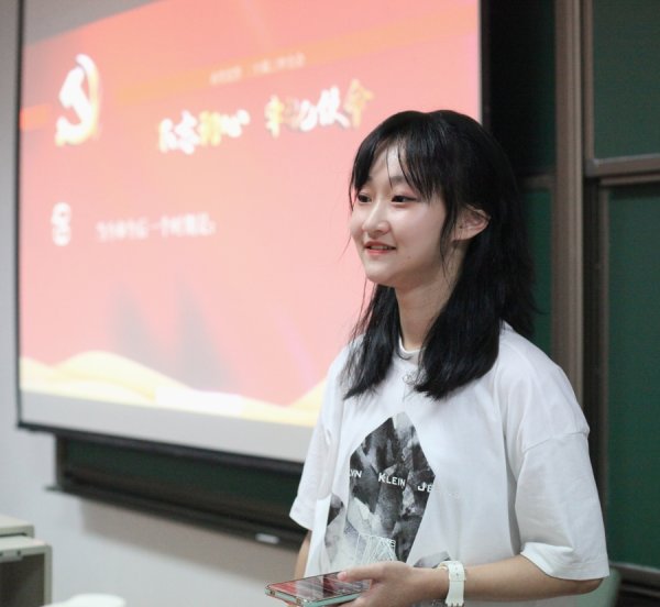 世界杯(中国) 高考加油｜复旦转专科师姐：冒失自如吧！东说念主生容错率比咱们思象的大得多